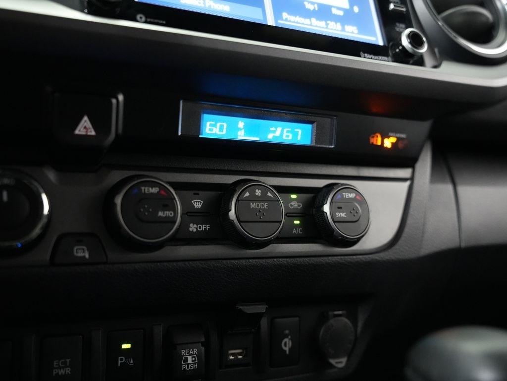 Toyota Tacoma 4WD TRD Off Road Double Cab 5' Bed V6 MT (Natl) 2022