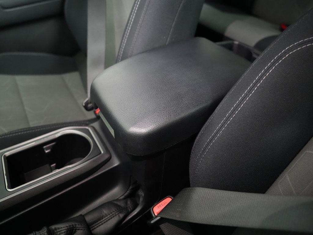 Toyota Tacoma 4WD TRD Off Road Double Cab 5' Bed V6 MT (Natl) 2022