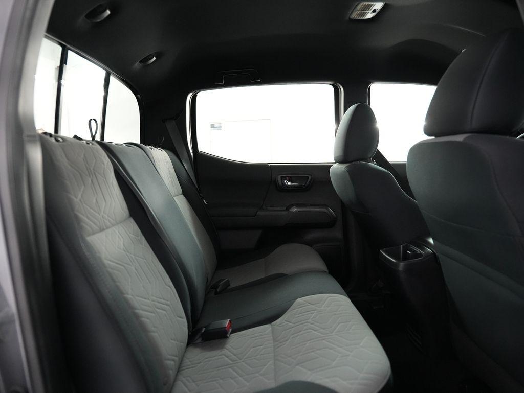 Toyota Tacoma 4WD TRD Off Road Double Cab 5' Bed V6 MT (Natl) 2022