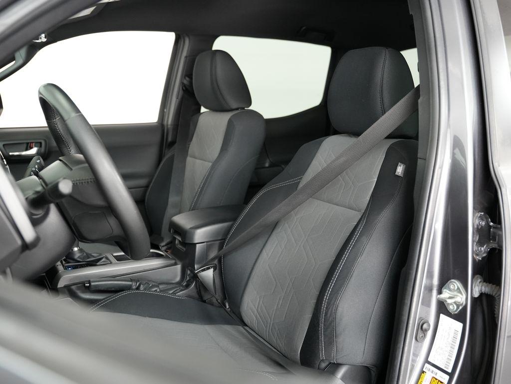 Toyota Tacoma 4WD TRD Off Road Double Cab 5' Bed V6 MT (Natl) 2022