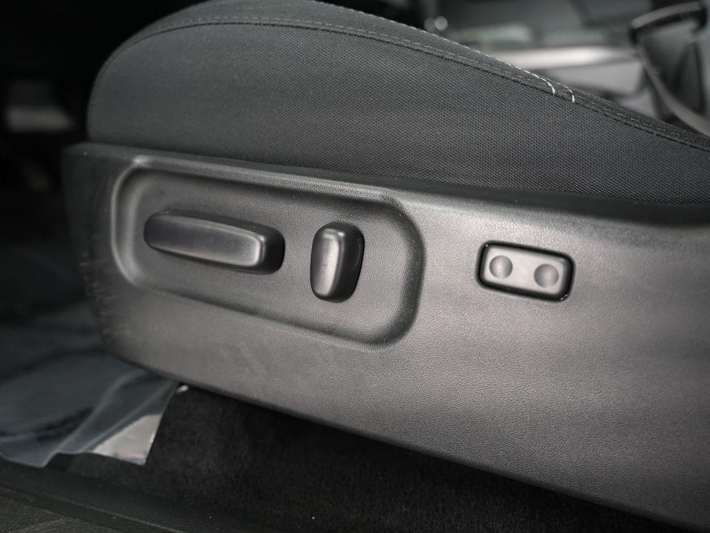 Toyota Tacoma 4WD TRD Off Road Double Cab 5' Bed V6 MT (Natl) 2022