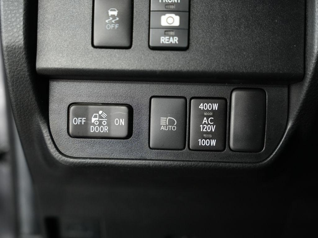 Toyota Tacoma 4WD TRD Off Road Double Cab 5' Bed V6 MT (Natl) 2022