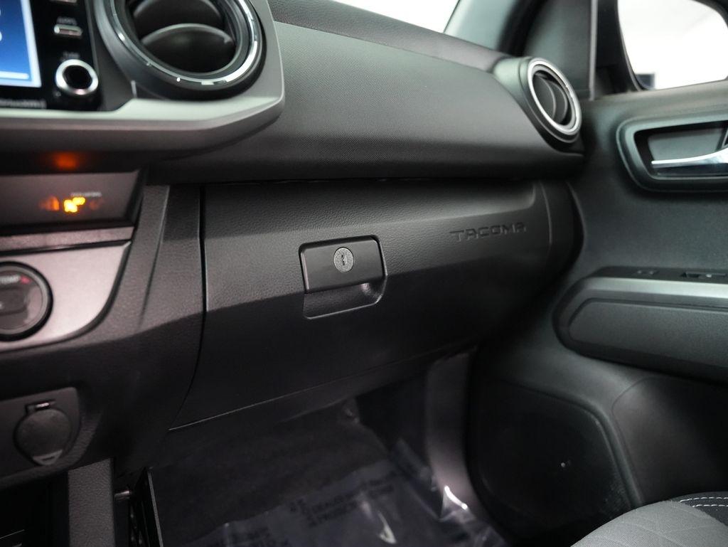 Toyota Tacoma 4WD TRD Off Road Double Cab 5' Bed V6 MT (Natl) 2022