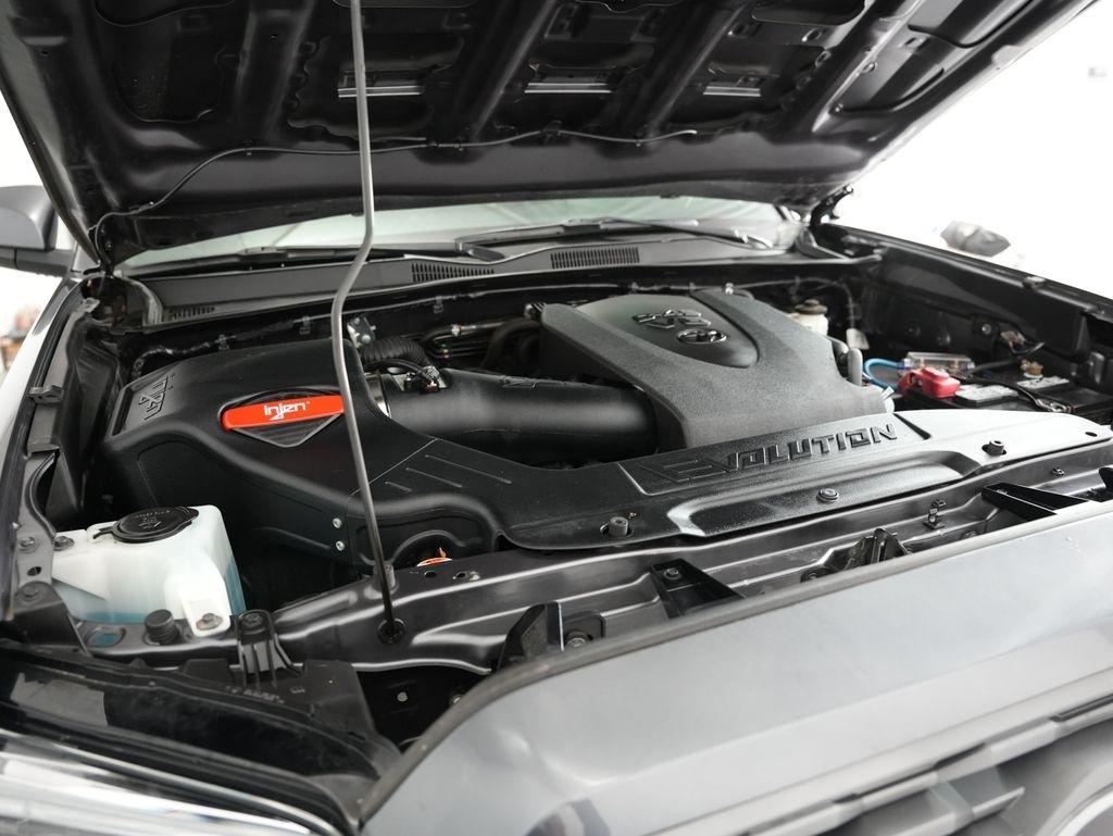 Toyota Tacoma 4WD TRD Off Road Double Cab 5' Bed V6 MT (Natl) 2022