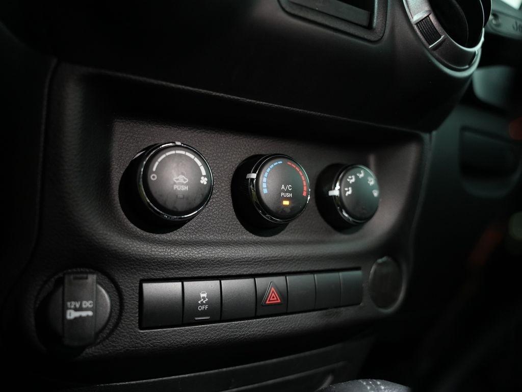 Jeep Wrangler JK Unlimited Willys Wheeler 4x4 2018