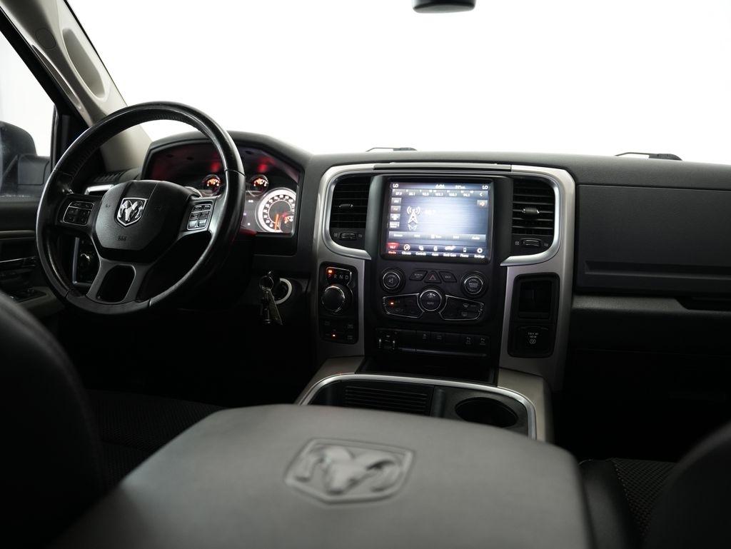 RAM 1500 Lone Star Silver 4x4 Crew Cab 5'7" Box 2018