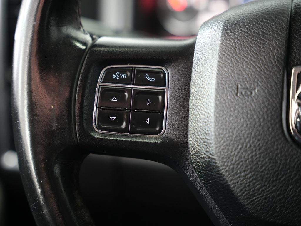 RAM 1500 Lone Star Silver 4x4 Crew Cab 5'7" Box 2018