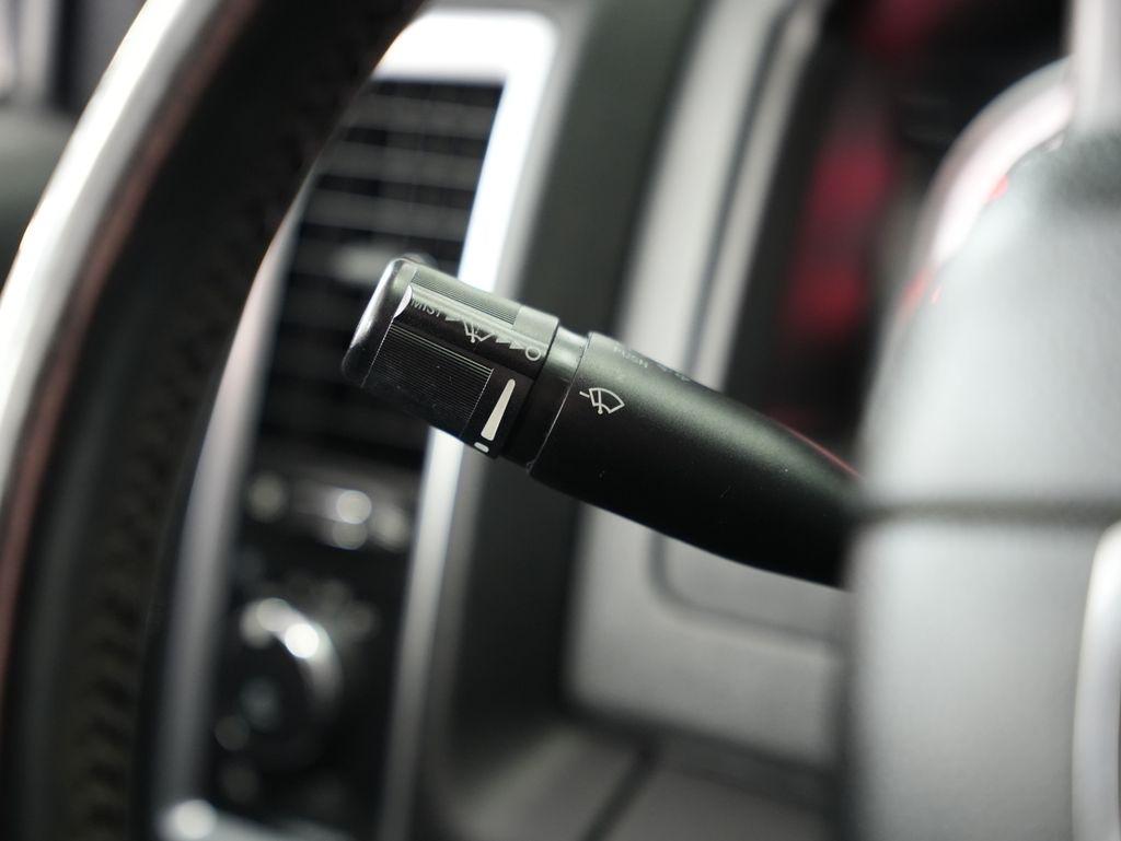 RAM 1500 Lone Star Silver 4x4 Crew Cab 5'7" Box 2018