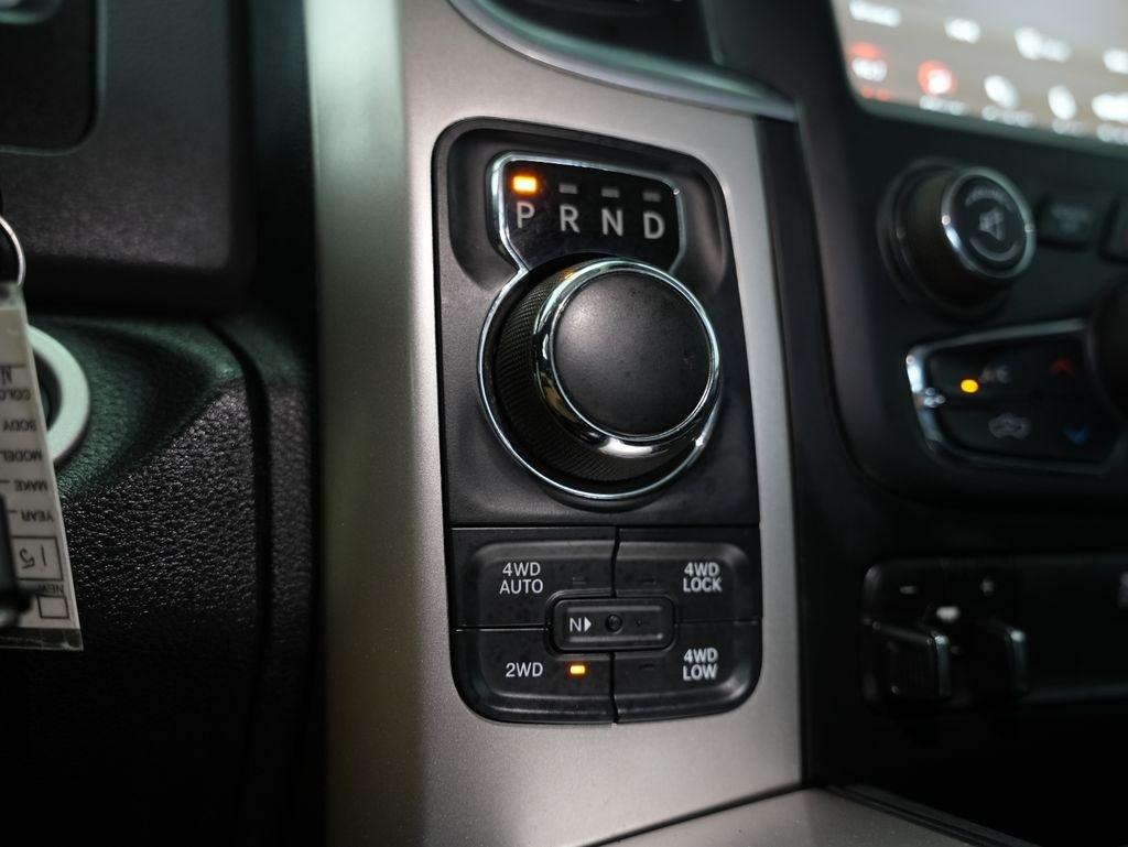 RAM 1500 Lone Star Silver 4x4 Crew Cab 5'7" Box 2018