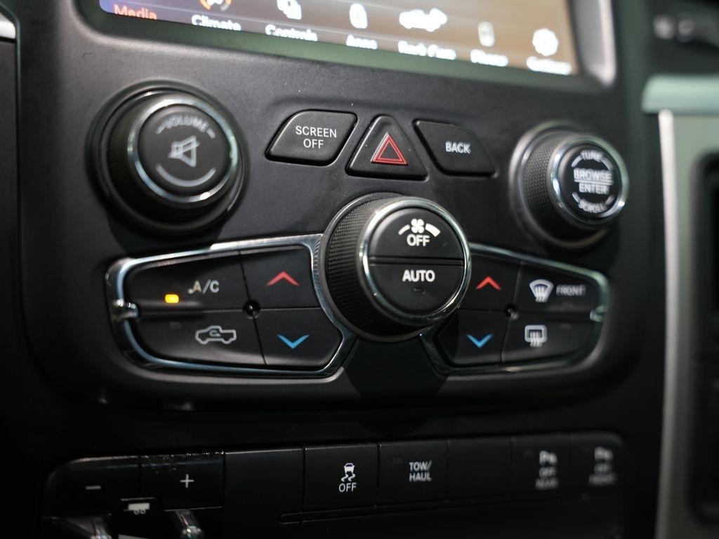 RAM 1500 Lone Star Silver 4x4 Crew Cab 5'7" Box 2018