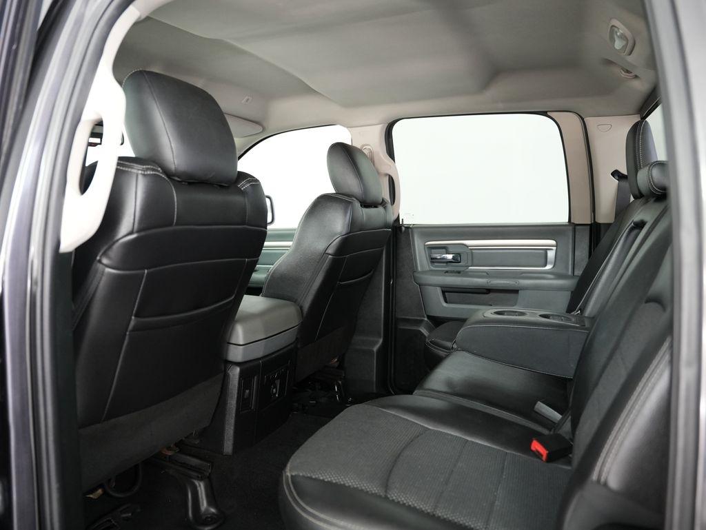 RAM 1500 Lone Star Silver 4x4 Crew Cab 5'7" Box 2018