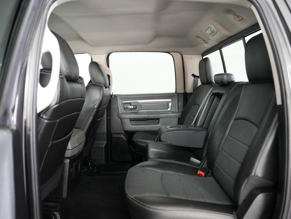 RAM 1500 Lone Star Silver 4x4 Crew Cab 5'7" Box 2018