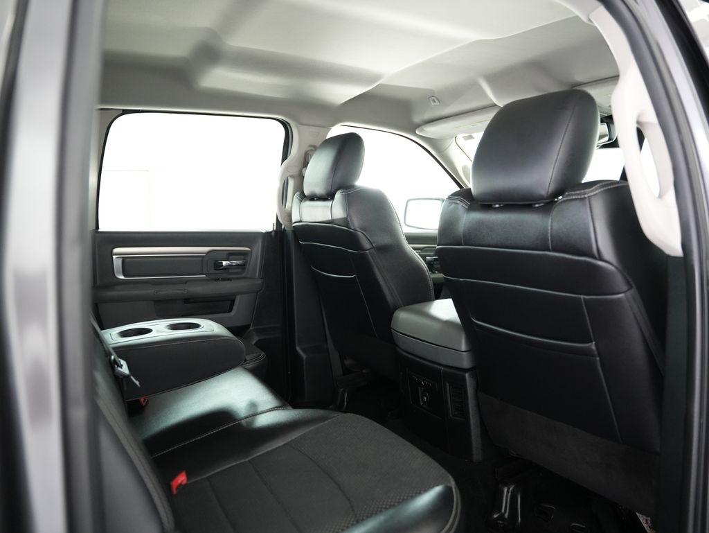 RAM 1500 Lone Star Silver 4x4 Crew Cab 5'7" Box 2018