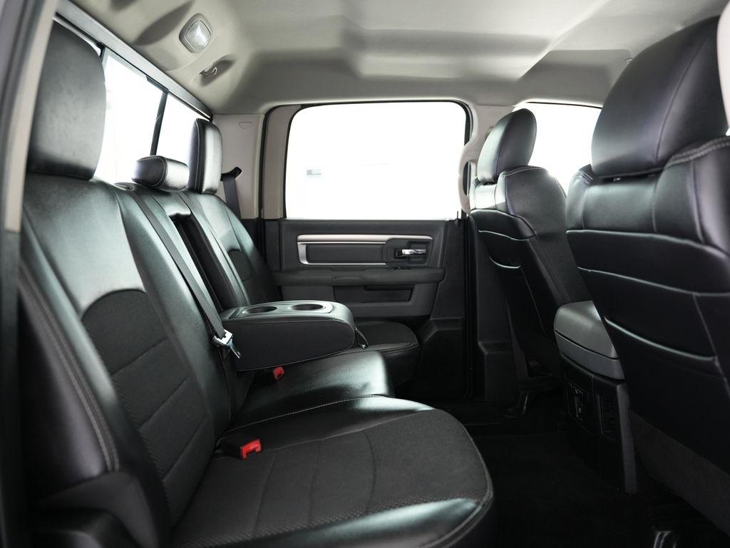 RAM 1500 Lone Star Silver 4x4 Crew Cab 5'7" Box 2018