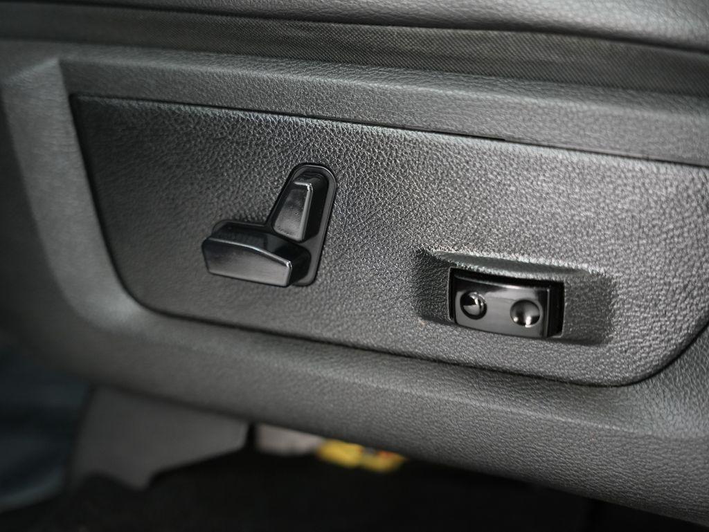 RAM 1500 Lone Star Silver 4x4 Crew Cab 5'7" Box 2018