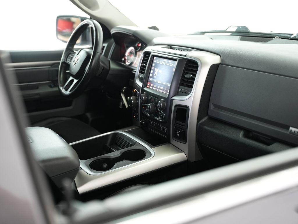 RAM 1500 Lone Star Silver 4x4 Crew Cab 5'7" Box 2018