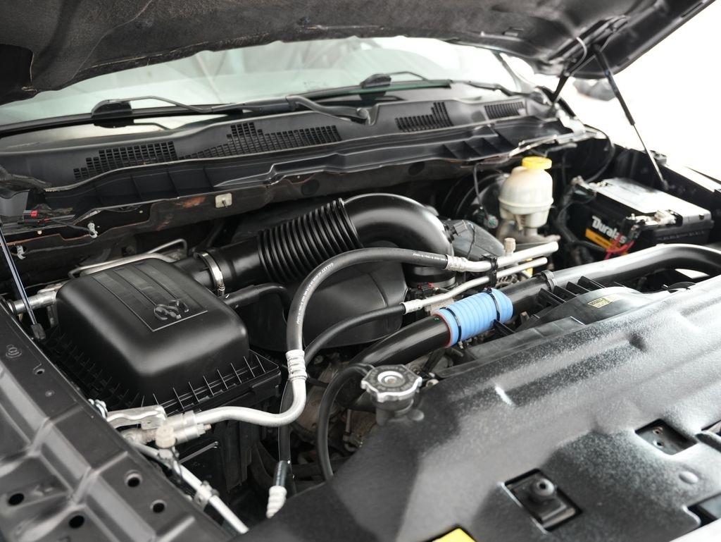 RAM 1500 Lone Star Silver 4x4 Crew Cab 5'7" Box 2018