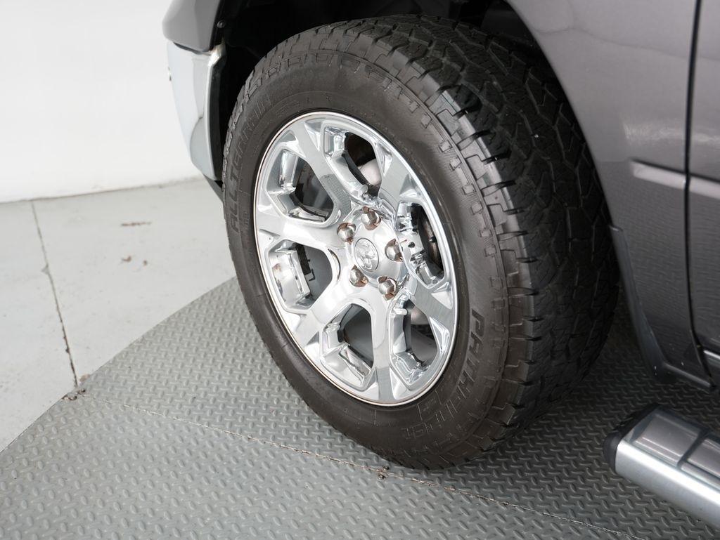 RAM 1500 Lone Star Silver 4x4 Crew Cab 5'7" Box 2018