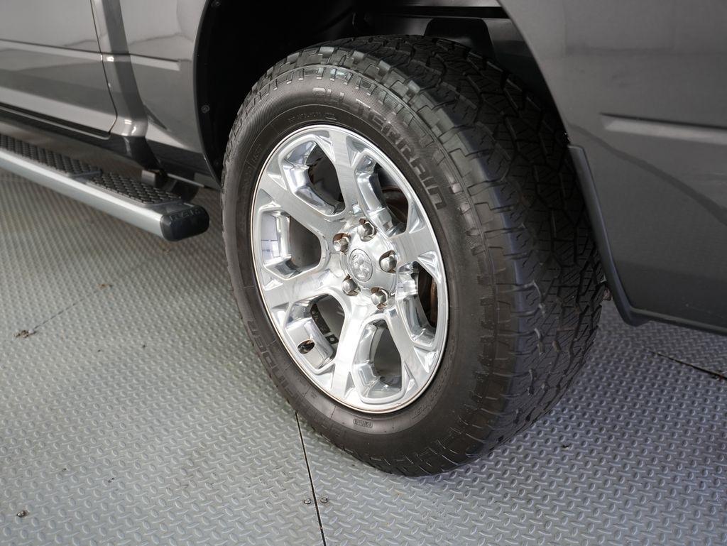 RAM 1500 Lone Star Silver 4x4 Crew Cab 5'7" Box 2018