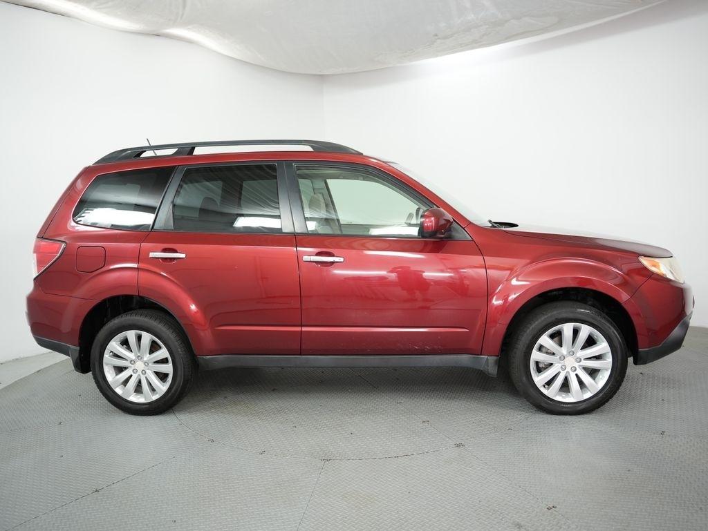 Subaru Forester 4dr Auto 2.5X Premium w/All-Weather Pkg 2011