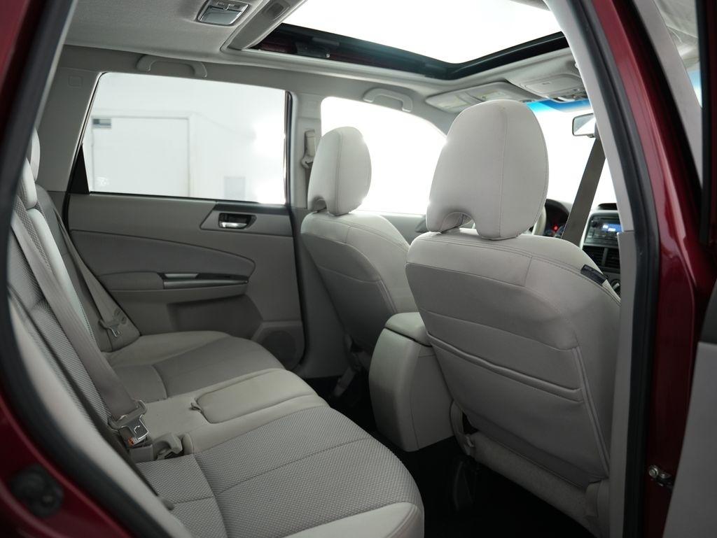 Subaru Forester 4dr Auto 2.5X Premium w/All-Weather Pkg 2011