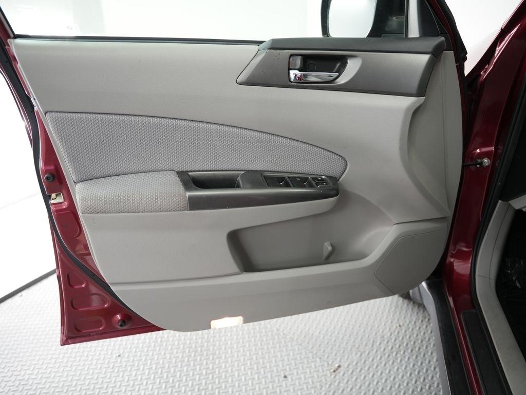 Subaru Forester 4dr Auto 2.5X Premium w/All-Weather Pkg 2011