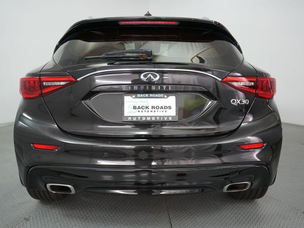 Infiniti QX30 LUXE FWD 2019