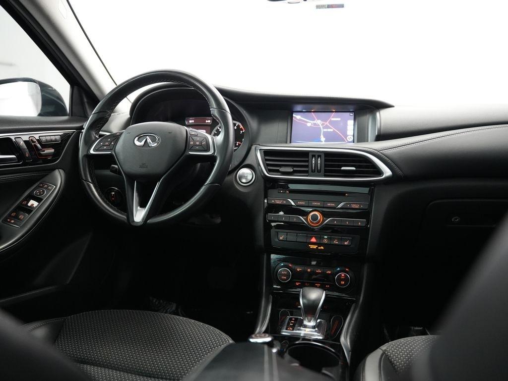 Infiniti QX30 LUXE FWD 2019