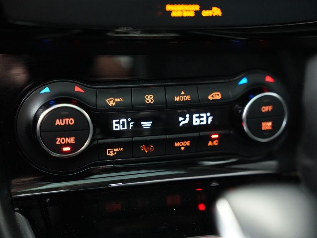 Infiniti QX30 LUXE FWD 2019