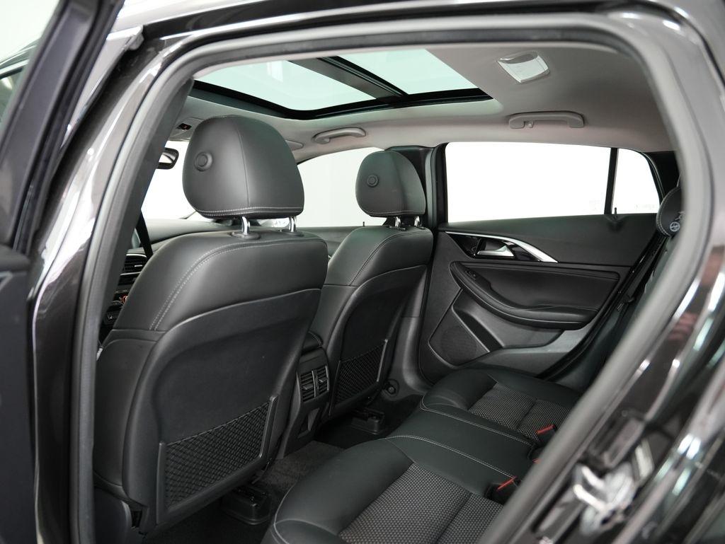 Infiniti QX30 LUXE FWD 2019