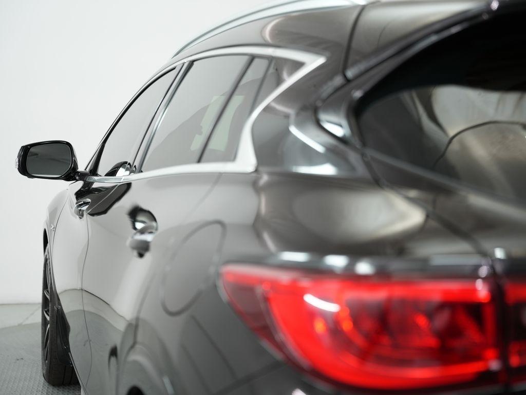 Infiniti QX30 LUXE FWD 2019