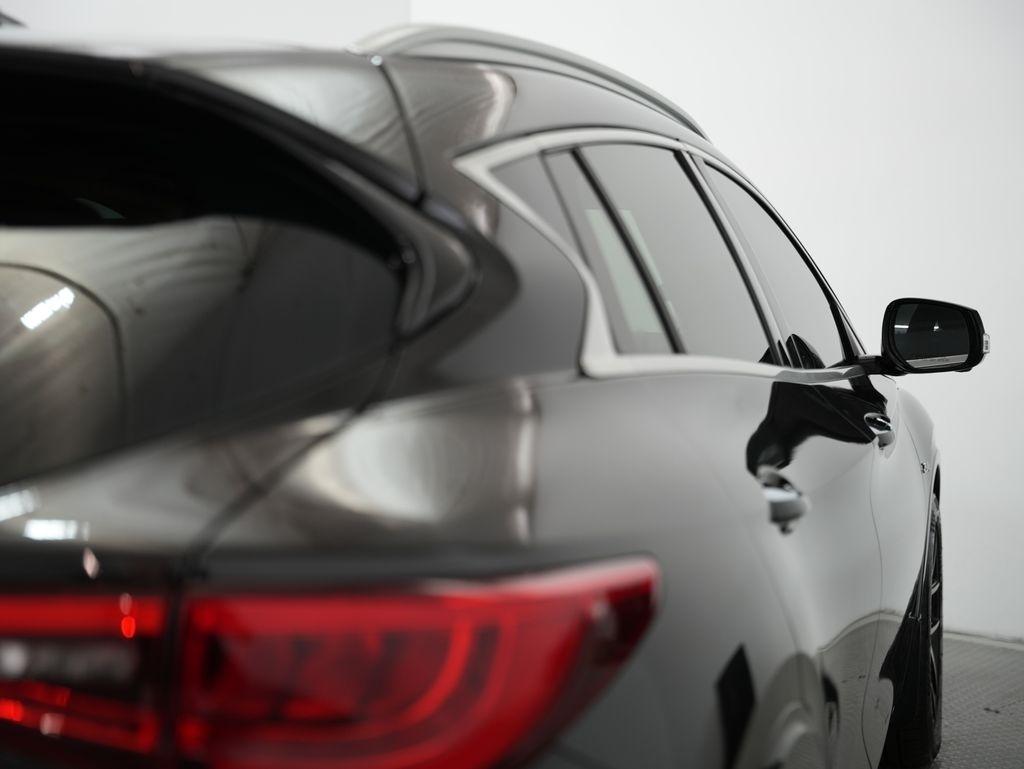 Infiniti QX30 LUXE FWD 2019