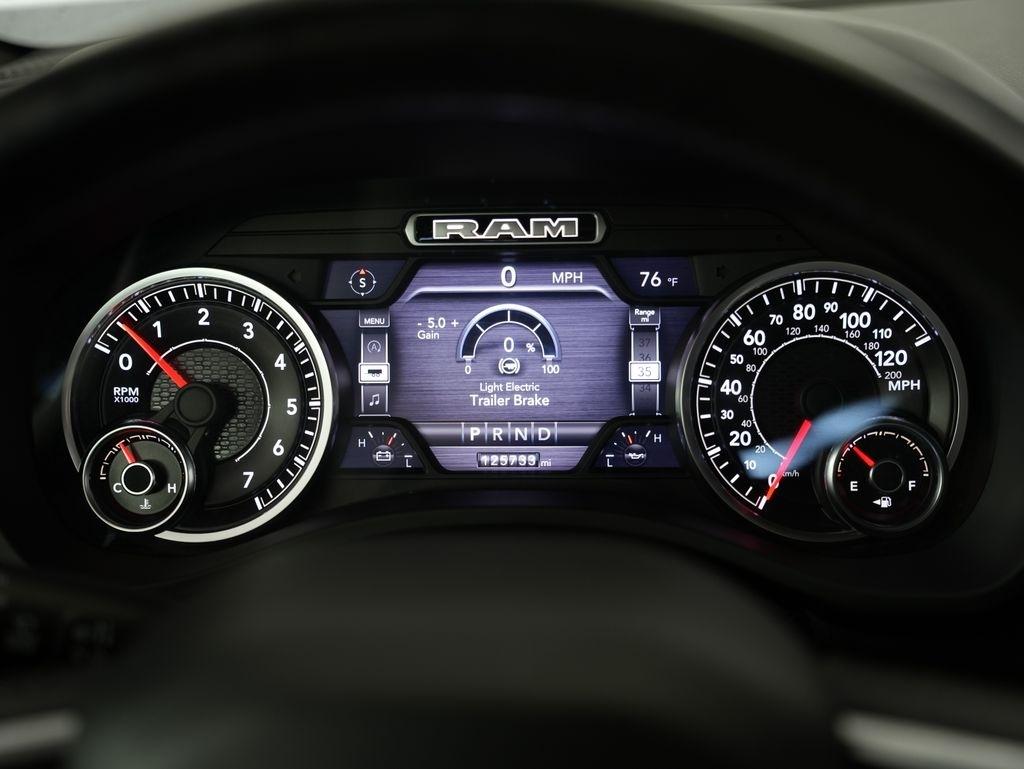 RAM 1500 Big Horn/Lone Star 4x4 Crew Cab 5'7" Box 2019