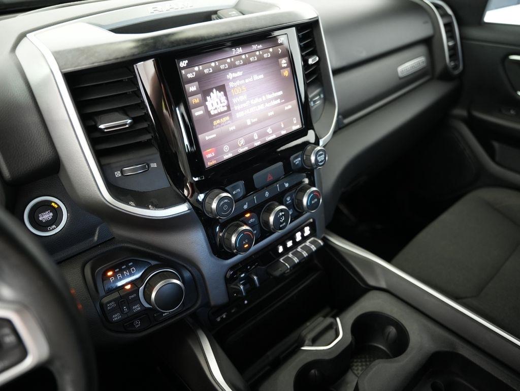 RAM 1500 Big Horn/Lone Star 4x4 Crew Cab 5'7" Box 2019