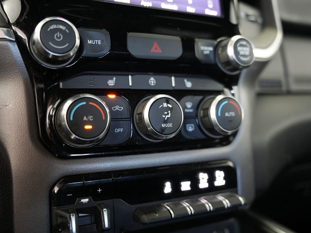 RAM 1500 Big Horn/Lone Star 4x4 Crew Cab 5'7" Box 2019