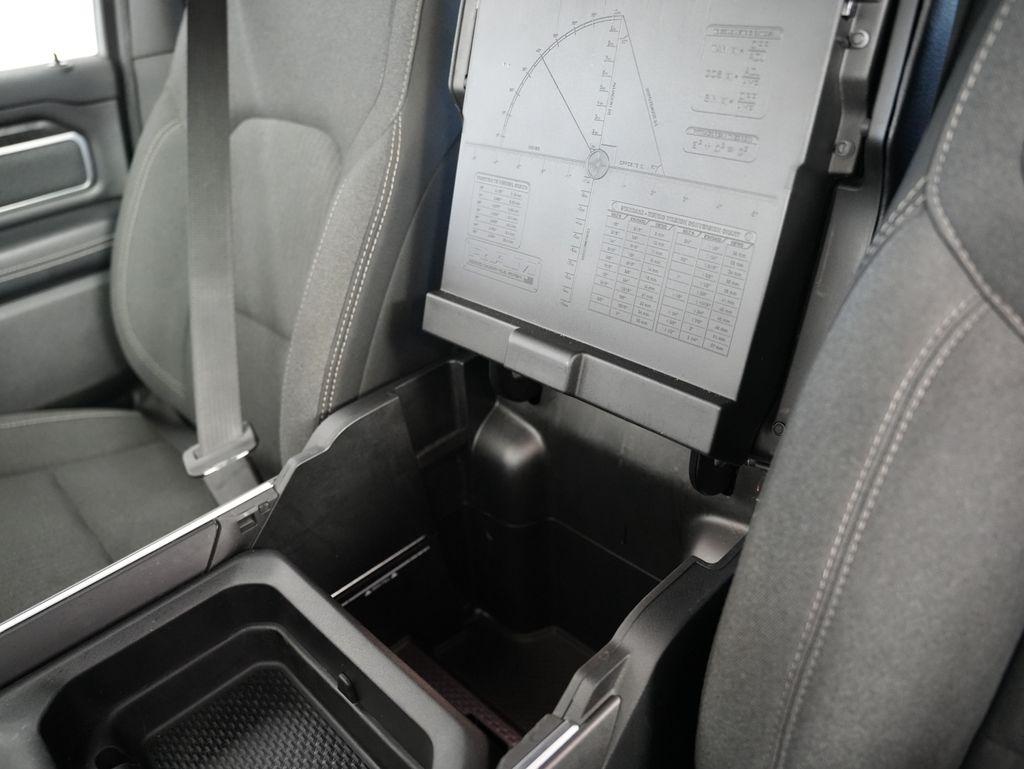 RAM 1500 Big Horn/Lone Star 4x4 Crew Cab 5'7" Box 2019