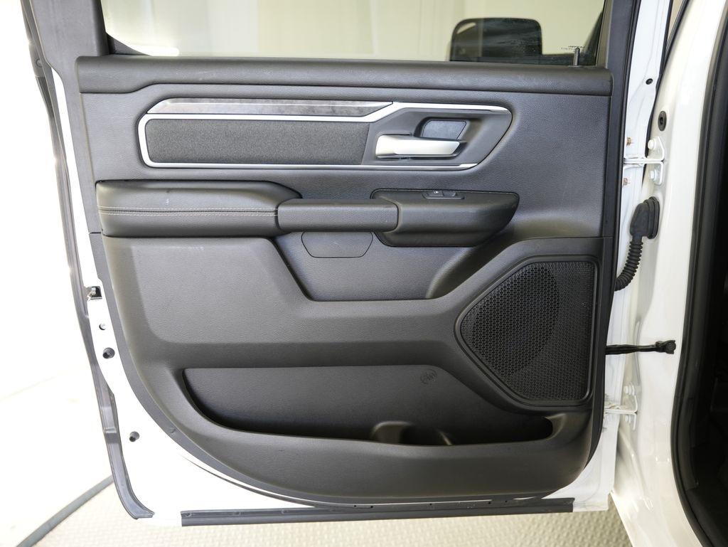 RAM 1500 Big Horn/Lone Star 4x4 Crew Cab 5'7" Box 2019