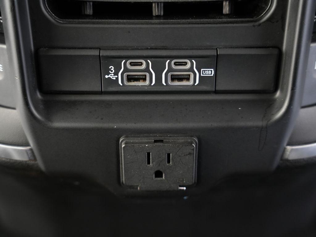 RAM 1500 Big Horn/Lone Star 4x4 Crew Cab 5'7" Box 2019