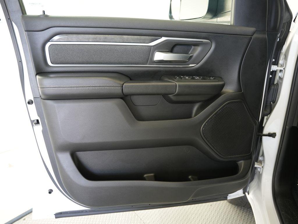 RAM 1500 Big Horn/Lone Star 4x4 Crew Cab 5'7" Box 2019