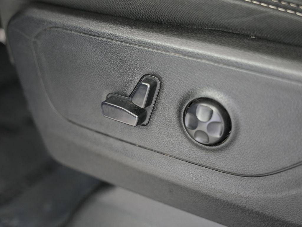 RAM 1500 Big Horn/Lone Star 4x4 Crew Cab 5'7" Box 2019