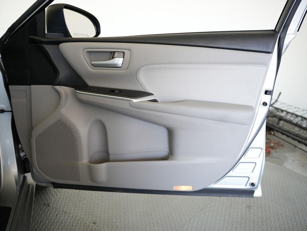 Toyota Camry XSE V6 Auto (Natl) 2017