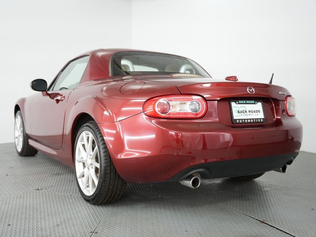 Mazda MX-5 Miata 2dr Conv PRHT Auto Grand Touring 2011