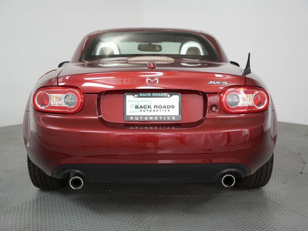 Mazda MX-5 Miata 2dr Conv PRHT Auto Grand Touring 2011