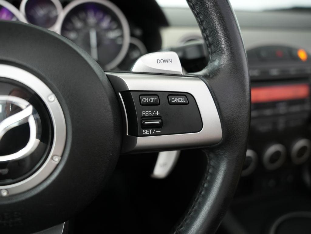 Mazda MX-5 Miata 2dr Conv PRHT Auto Grand Touring 2011