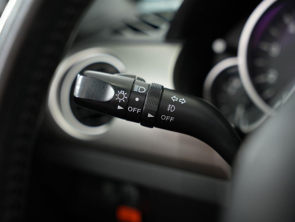 Mazda MX-5 Miata 2dr Conv PRHT Auto Grand Touring 2011