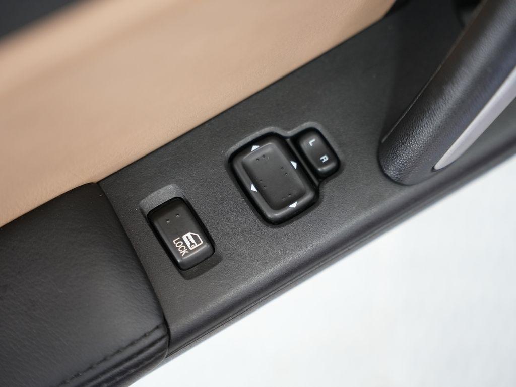 Mazda MX-5 Miata 2dr Conv PRHT Auto Grand Touring 2011