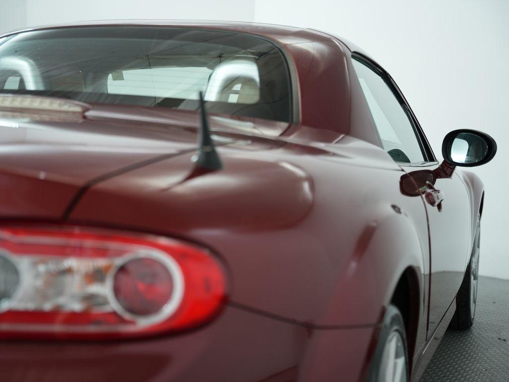 Mazda MX-5 Miata 2dr Conv PRHT Auto Grand Touring 2011