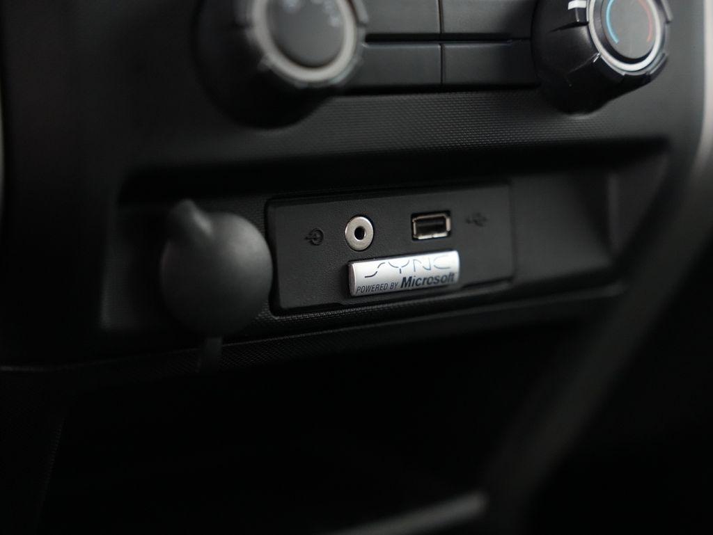 Ford F-150 4WD SuperCrew 145" Platinum 2014