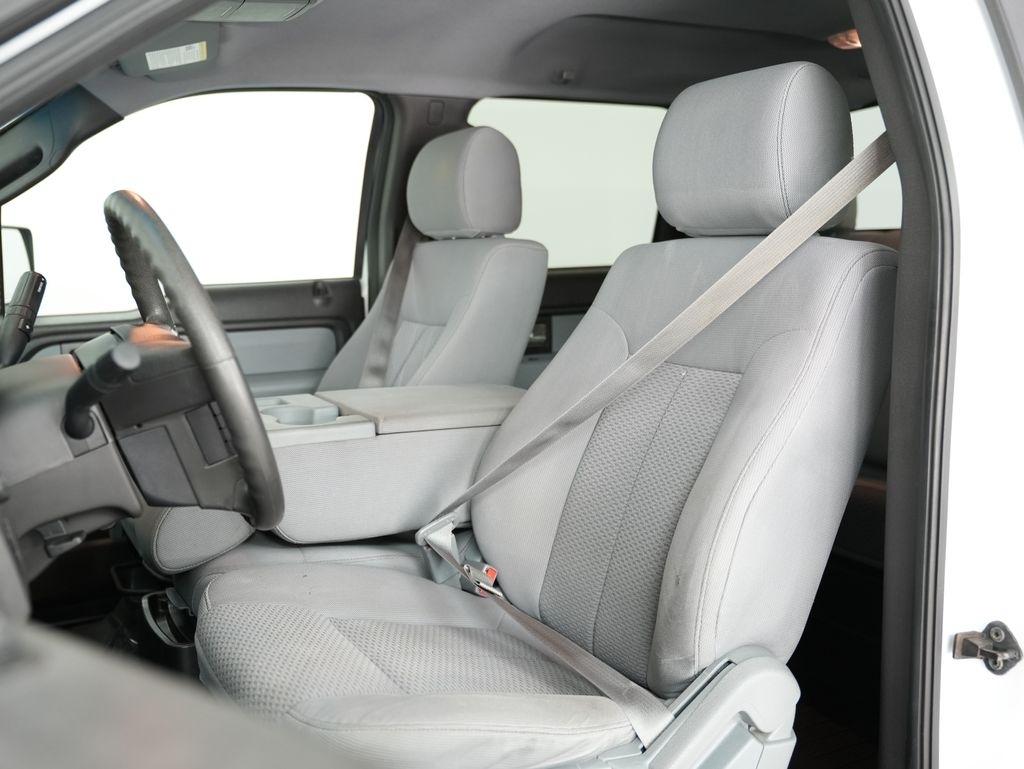 Ford F-150 4WD SuperCrew 145" Platinum 2014