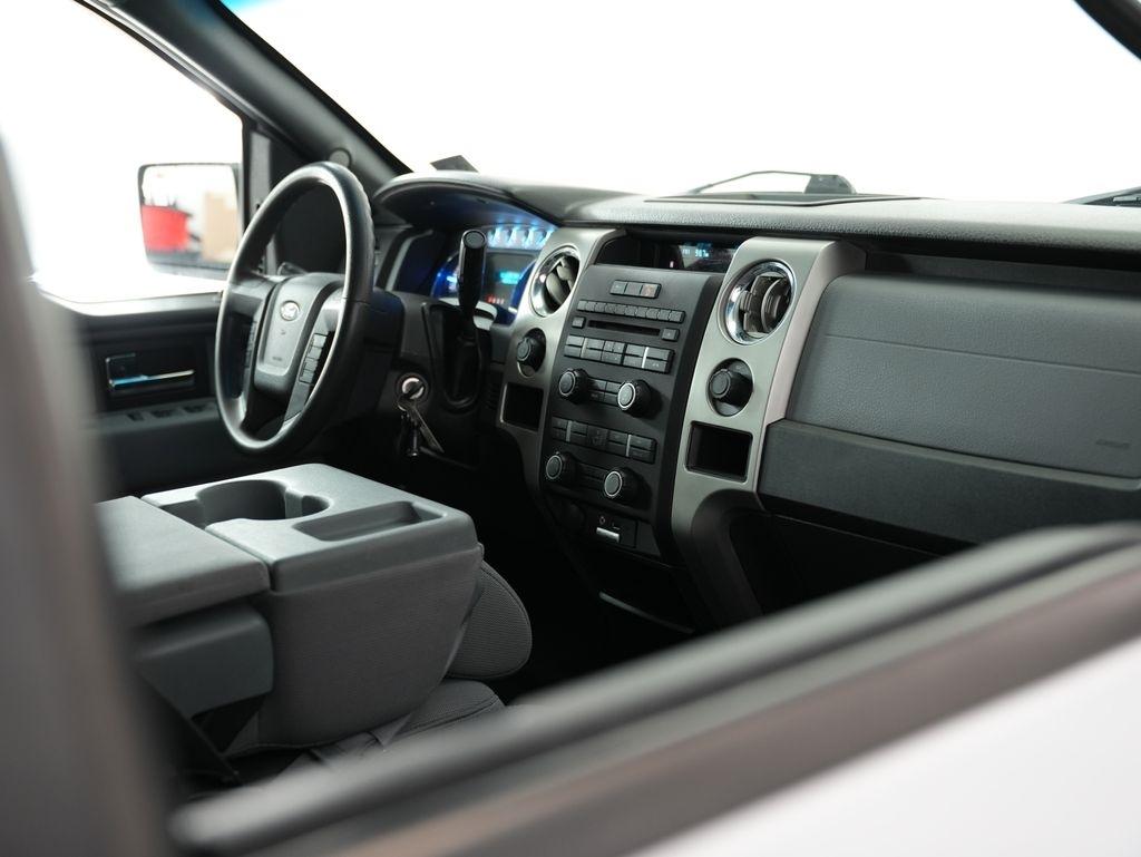 Ford F-150 4WD SuperCrew 145" Platinum 2014